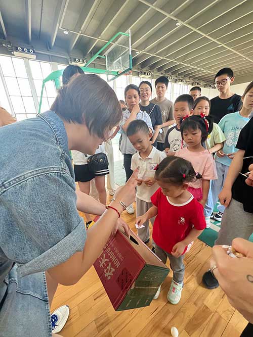 童心筑梦 回归纯真 | ag真人平台官方集团开展“六一”亲子活动(图8)