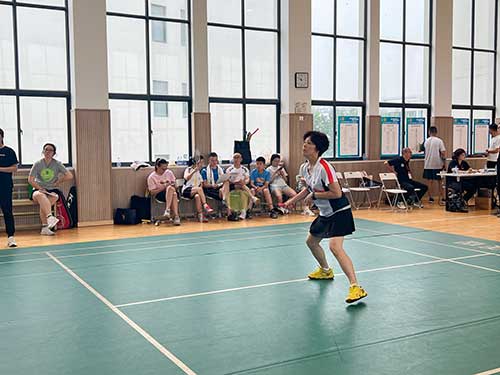 上海ag真人平台官方集团成功举办2023年重固镇职工羽毛球比赛(图5)