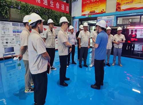 上海ag真人平台官方集团赴神东煤炭集团设备维修中心考察学习(图2)